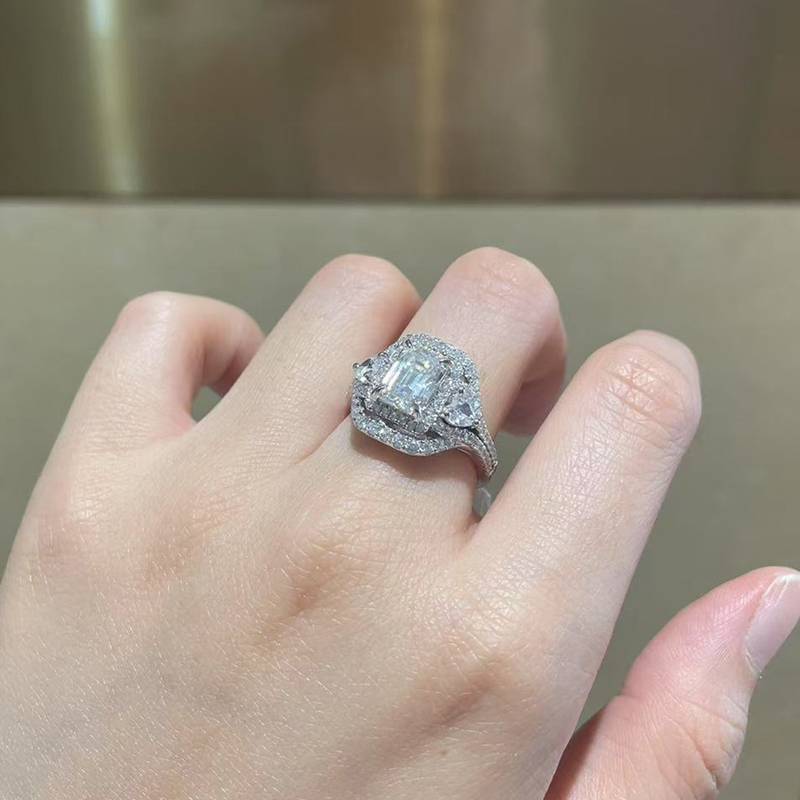 Affordable Luxury围镶长方钻Women's RingS925银镀白金定制选款副石Moissanite1.0ct/副石高碳钻